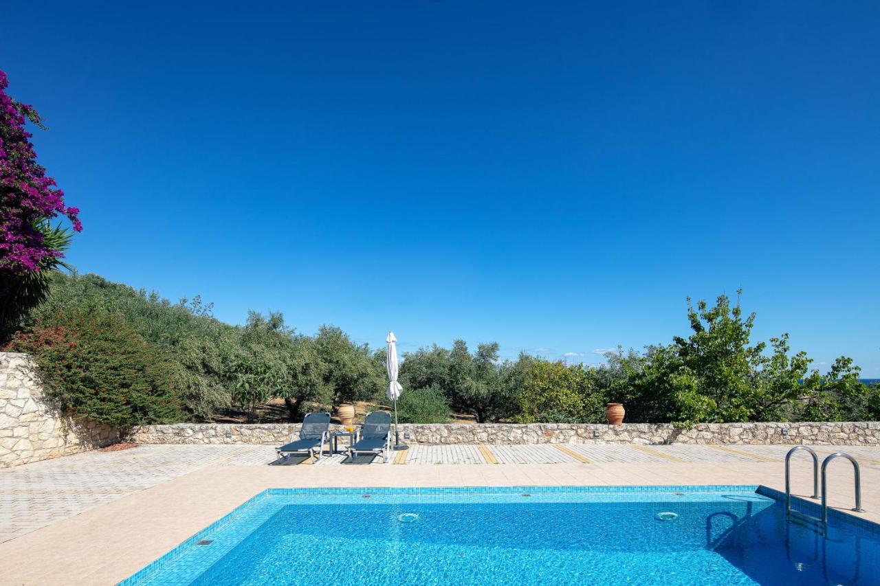 Tavronitis Greek Sky - New Modern Apartment With Shared Pool מראה חיצוני תמונה